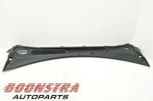 Gebruikte Paravan Volvo V90 II (PW) 2.0 D4 16V Prijs € 49,00 Margeregeling aangeboden door Boonstra Autoparts