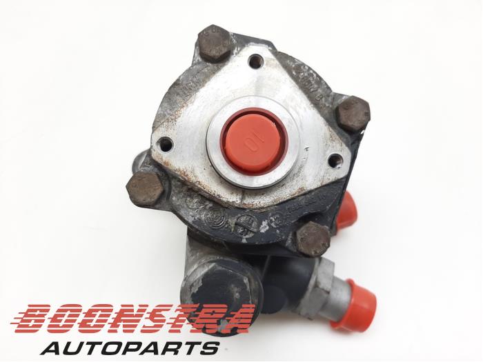 Stuurbekrachtiging Pomp van een Iveco Stralis 2008