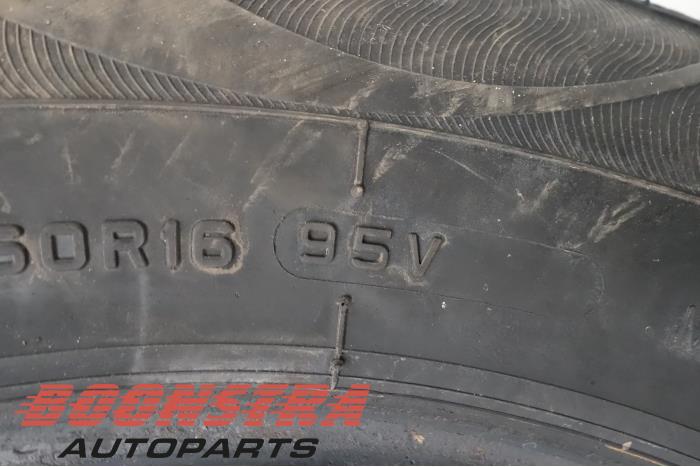 Tyre Peugeot Expert (2156016)