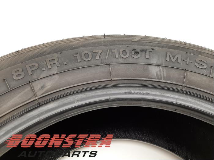 Tyre Mercedes Vito (2056516)
