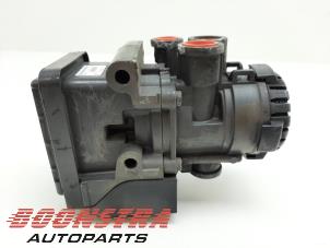 Gebruikte ABS Pomp Mercedes Actros Prijs € 156,03 Inclusief btw aangeboden door Boonstra Autoparts