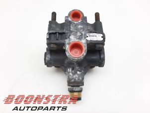 Gebruikte Remdrukverdeler Mercedes Actros Prijs € 119,79 Inclusief btw aangeboden door Boonstra Autoparts