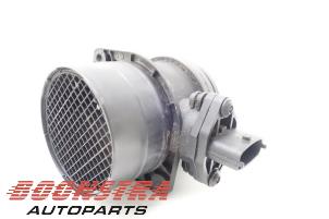 Gebruikte Luchtmassameter Porsche Cayenne (9PA) 4.8 V8 32V Turbo Prijs € 24,95 Margeregeling aangeboden door Boonstra Autoparts