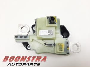 Gebruikte Schakelaar Tesla Model 3 Long Range AWD 75 kWh Prijs € 99,95 Margeregeling aangeboden door Boonstra Autoparts