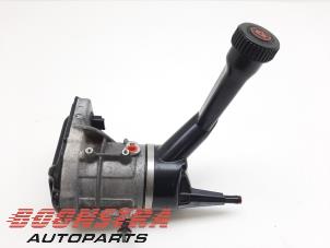 Gebruikte Pomp Servo Peugeot 308 SW (4E/H) 1.6 VTI 16V Prijs € 89,00 Margeregeling aangeboden door Boonstra Autoparts