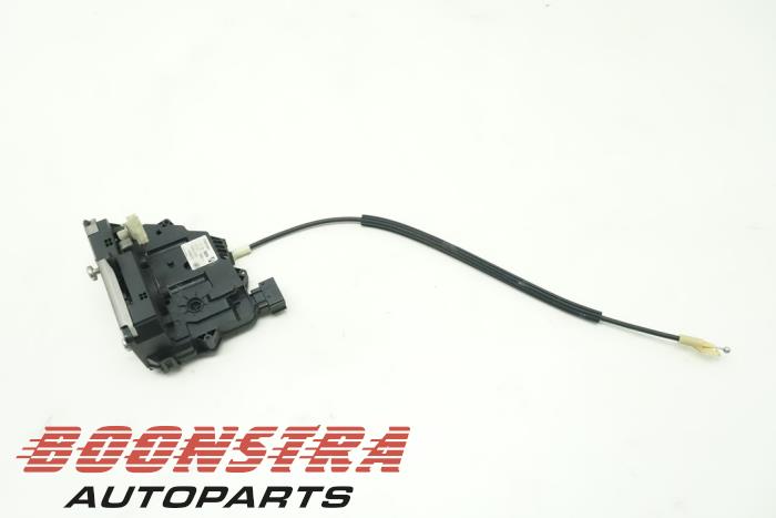 Deurslot Mechaniek 4Deurs links-voor van een Opel Corsa E 1.4 16V 2016