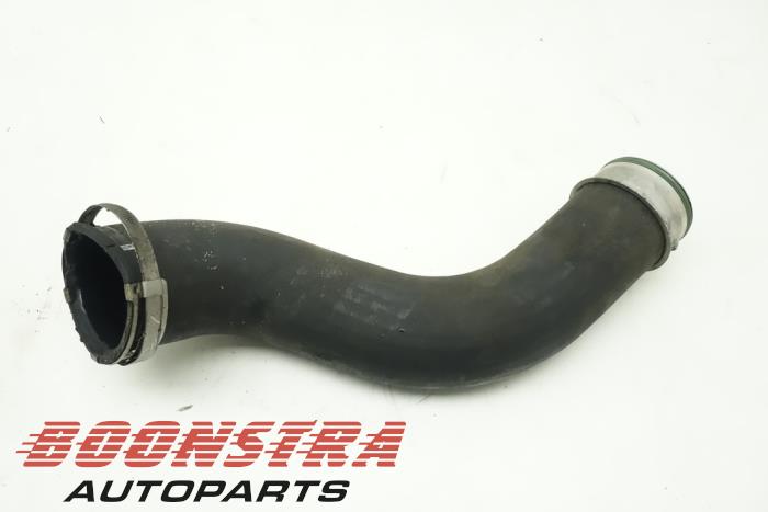 Gebruikte Intercooler Slang Mercedes C (W204) 2.2 C-200 CDI 16V Prijs € 24,95 Margeregeling aangeboden door Boonstra Autoparts