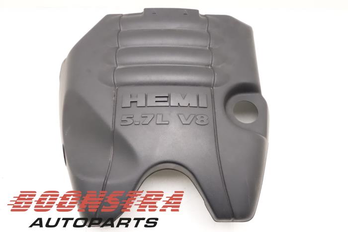 Gebruikte Afdekplaat motor Dodge 1500 Crew Cab (DS) 5.7 Hemi V8 4x4 Prijs € 95,59 Inclusief btw aangeboden door Boonstra Autoparts