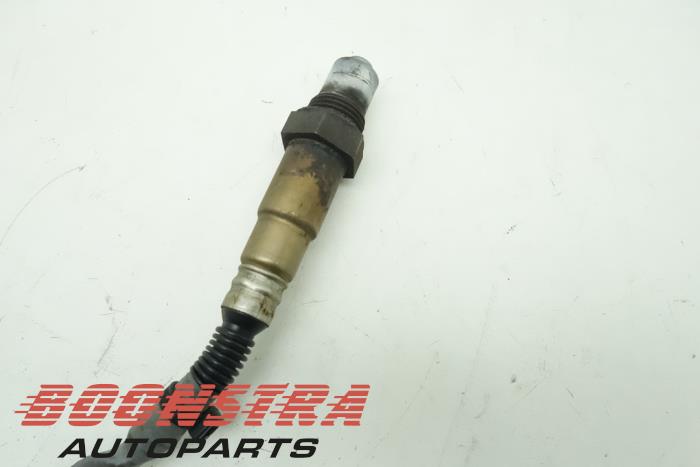 Lambda Sonde van een Porsche Panamera (970) 4.8 V8 32V Turbo S 2011