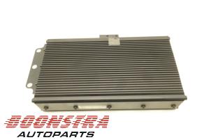 Gebruikte Radio versterker Peugeot 207 CC (WB) 1.6 HDiF 16V Prijs € 99,00 Margeregeling aangeboden door Boonstra Autoparts