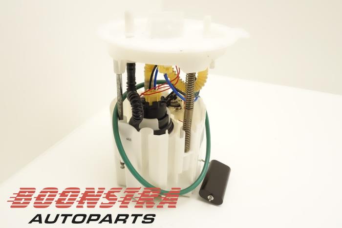 Gebruikte Tank element Pomp Volvo V60 I (FW/GW) 2.4 D6 20V Plug-in Hybrid AWD Prijs € 39,00 Margeregeling aangeboden door Boonstra Autoparts