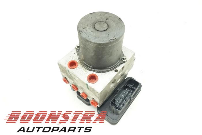 Gebruikte ABS Pomp Landrover Range Rover IV (LG) 4.4 SDV8 32V Prijs € 170,00 Margeregeling aangeboden door Boonstra Autoparts