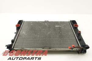 Gebruikte Radiateur Mercedes E (W211) 5.4 E-55 V8 AMG 24V Prijs € 69,00 Margeregeling aangeboden door Boonstra Autoparts
