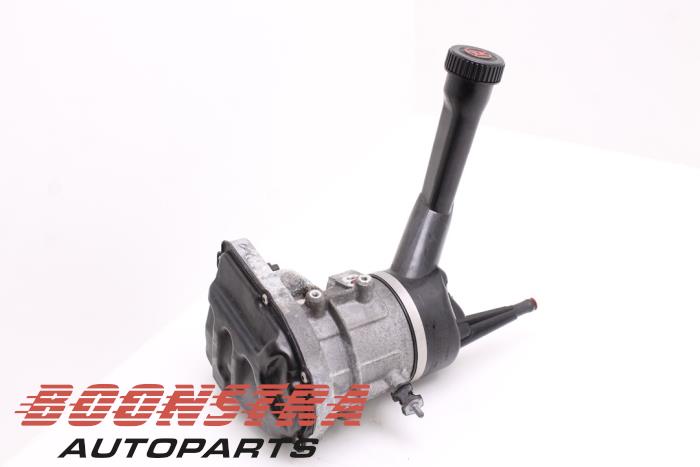 Gebruikte Servopomp Peugeot 308 (4A/C) 1.6 VTI 16V Prijs € 39,00 Margeregeling aangeboden door Boonstra Autoparts