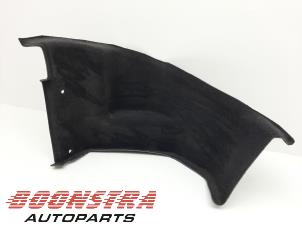 Gebruikte Kofferbakbekleding links Tesla Model S 85 Prijs € 49,95 Margeregeling aangeboden door Boonstra Autoparts