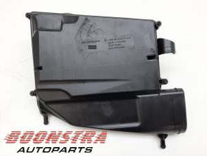 Gebruikte Luchtfilterhuis Mercedes S (W221) 3.0 S-350 BlueTec 24V Prijs € 29,95 Margeregeling aangeboden door Boonstra Autoparts