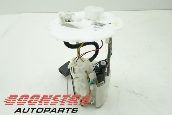 Gebruikte Tank element Pomp Infiniti Q50 (V37) 3.0t V6 24V Red Sport 400 Twin Turbo Prijs € 149,00 Margeregeling aangeboden door Boonstra Autoparts