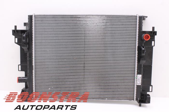 Gebruikte Radiateur Renault Twingo III (AH) 1.0 SCe 70 12V Prijs € 34,95 Margeregeling aangeboden door Boonstra Autoparts