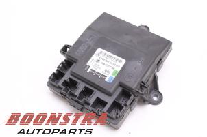 Gebruikte Deur module Mercedes B (W245) 2.0 B-200 CDI 16V Prijs € 24,95 Margeregeling aangeboden door Boonstra Autoparts