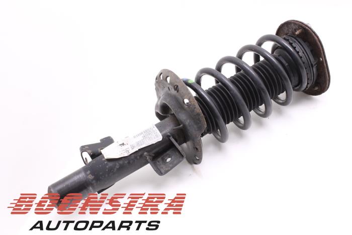 Gebruikte Mac Phersonpoot links-voor Volvo S60 II (FS) 2.0 D4 16V Prijs € 29,95 Margeregeling aangeboden door Boonstra Autoparts