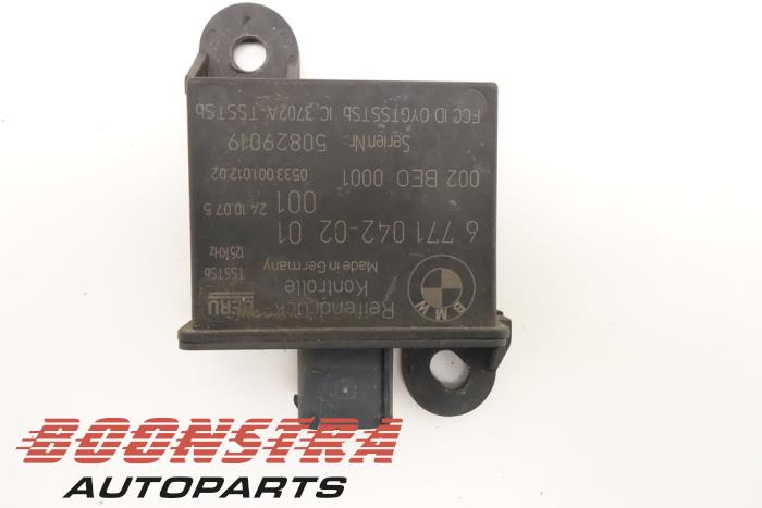 Gebruikte Antenne bandenspanning BMW 3 serie (E90) 328i 24V Prijs € 24,95 Margeregeling aangeboden door Boonstra Autoparts
