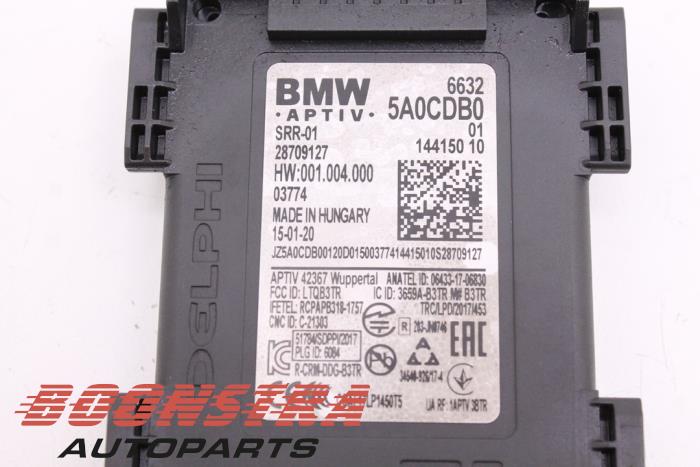Radar sensor van een BMW X5 (G05) xDrive M50i 4.4i V8 32V 2020