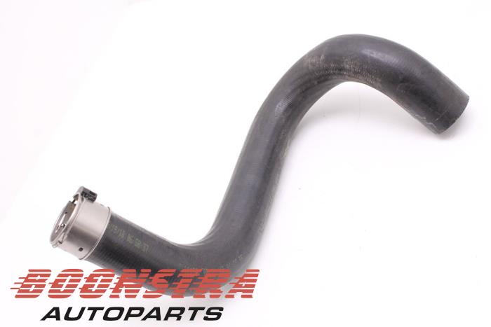 Gebruikte Intercooler Slang Opel Adam 1.0 Ecotec 12V SIDI Turbo Prijs € 39,00 Margeregeling aangeboden door Boonstra Autoparts