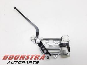 Gebruikte Motor electrisch raam Porsche Panamera (970) 4.8 V8 32V Turbo S Prijs € 69,00 Margeregeling aangeboden door Boonstra Autoparts