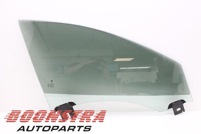 Tesla Model S Door window 4-door, front right