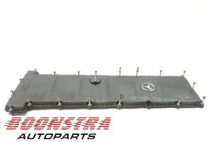 Gebruikte Kleppendeksel Mercedes Actros Prijs € 168,19 Inclusief btw aangeboden door Boonstra Autoparts