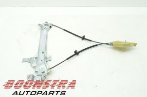 Gebruikte Ruitmechaniek 4Deurs rechts-achter Renault Megane III Grandtour (KZ) 1.5 dCi 110 Prijs € 24,95 Margeregeling aangeboden door Boonstra Autoparts