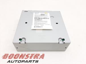 Gebruikte Radio module Tesla Model S 60 Prijs € 99,00 Margeregeling aangeboden door Boonstra Autoparts