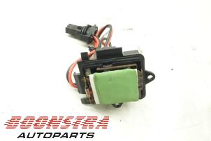 Gebruikte Kachel Weerstand Opel Vivaro 2.0 CDTI 16V Prijs € 30,19 Inclusief btw aangeboden door Boonstra Autoparts