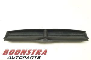 Gebruikte Luchtgeleider Tesla Model X 90D Prijs € 249,95 Margeregeling aangeboden door Boonstra Autoparts