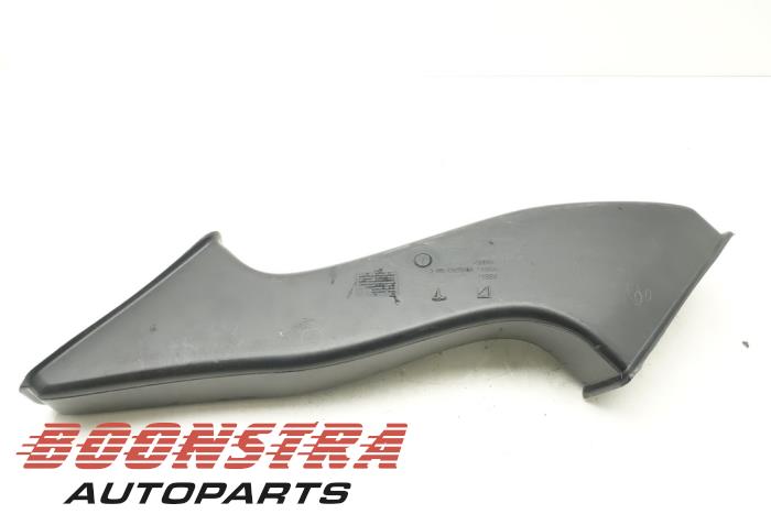 Luchtgeleider van een Tesla Model X 90D 2016