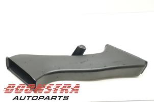 Gebruikte Luchtgeleider Tesla Model X 90D Prijs € 99,00 Margeregeling aangeboden door Boonstra Autoparts