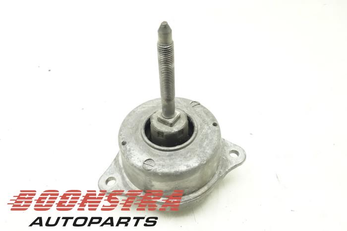 Gebruikte Motorrubber Porsche 911 (997) 3.8 24V Carrera 4S Prijs € 49,00 Margeregeling aangeboden door Boonstra Autoparts