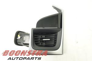 Gebruikte Luchtrooster Dashboard Jaguar I-Pace EV400 AWD Prijs € 39,95 Margeregeling aangeboden door Boonstra Autoparts