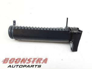 Gebruikte Torsieveer achter Tesla Model X 90D Prijs € 49,00 Margeregeling aangeboden door Boonstra Autoparts