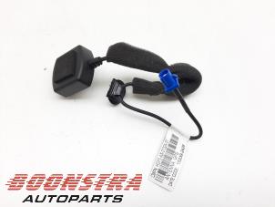 Gebruikte Antenne Tesla Model X 90D Prijs € 99,00 Margeregeling aangeboden door Boonstra Autoparts