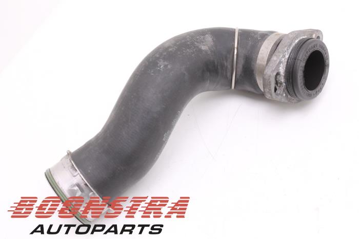 Gebruikte Intercooler Slang BMW 1 serie (E87/87N) 118d 16V Prijs € 24,95 Margeregeling aangeboden door Boonstra Autoparts
