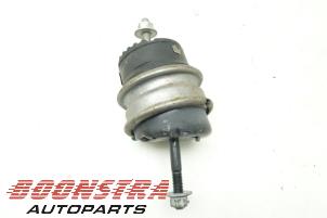 Gebruikte Motorsteun Chevrolet Camaro 3.6 V6 45th Anniversary Edition Prijs € 39,00 Margeregeling aangeboden door Boonstra Autoparts