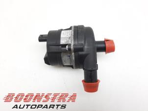 Gebruikte Waterpomp Jaguar I-Pace EV400 AWD Prijs € 99,00 Margeregeling aangeboden door Boonstra Autoparts