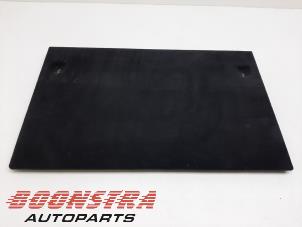 Gebruikte Kofferbak Mat Mercedes E Estate (S213) E-350d 3.0 V6 24V Prijs € 89,00 Margeregeling aangeboden door Boonstra Autoparts