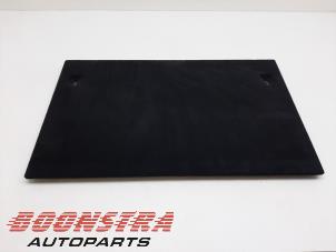 Gebruikte Kofferbak Mat Mercedes E Estate (S213) E-350d 3.0 V6 24V Prijs € 89,00 Margeregeling aangeboden door Boonstra Autoparts