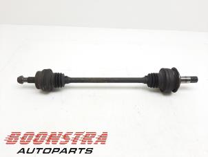 Gebruikte Aandrijfas links-achter Mercedes S (W221) 3.0 S-350 BlueTec 24V Prijs € 29,95 Margeregeling aangeboden door Boonstra Autoparts