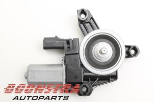 Gebruikte Portierruitmotor Dodge 1500 Crew Cab (DS) 5.7 Hemi V8 4x4 Prijs € 30,19 Inclusief btw aangeboden door Boonstra Autoparts