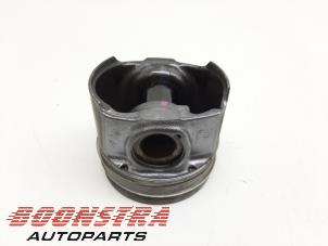 Gebruikte Zuiger Opel Vivaro 2.0 CDTI 122 Prijs € 119,79 Inclusief btw aangeboden door Boonstra Autoparts