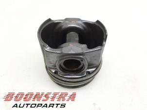 Gebruikte Zuiger Opel Vivaro 2.0 CDTI 122 Prijs € 119,79 Inclusief btw aangeboden door Boonstra Autoparts