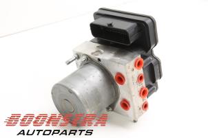 Gebruikte ABS Pomp Renault Clio V (RJAB) 1.3 TCe 130 16V Prijs € 94,95 Margeregeling aangeboden door Boonstra Autoparts